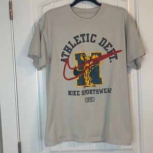 Nike T-shirt